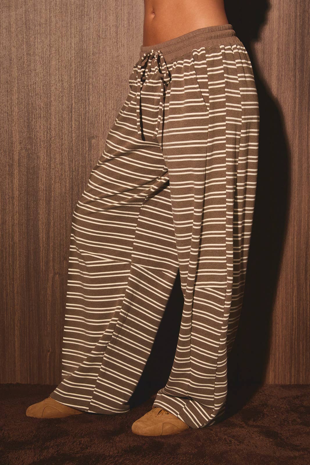 Autumn Latte Barrel Sweatpants